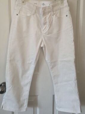 White Women's Jeans - Cropped Classic Straight Fit
